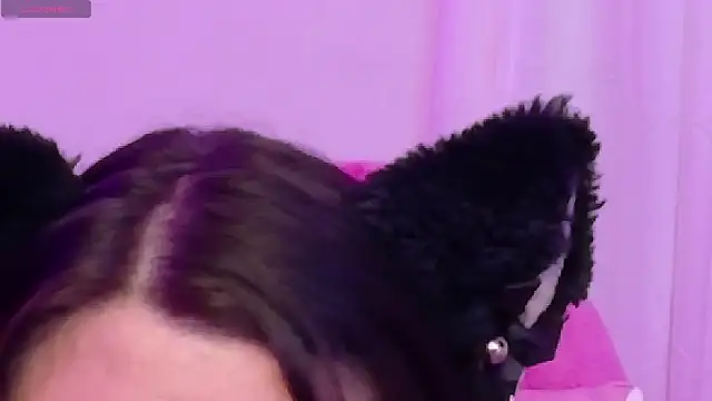 Chat +18 de Sachi_Meow ao vivo