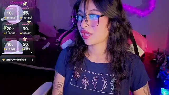 larah_uwun Live XXX chat