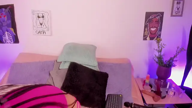 צ'אט XXX בשידור חי של Cata_green