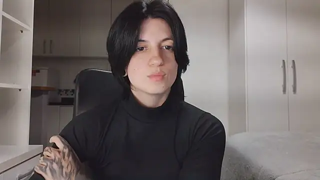 Chat +18 de kyslrana ao vivo