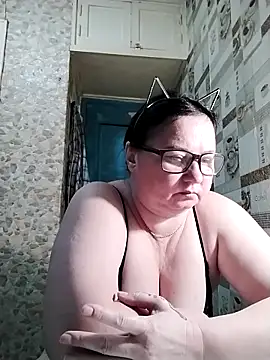 Holly-69 Live XXX-Chat
