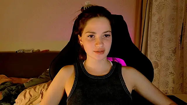KiraVair – Naživo XXX chat