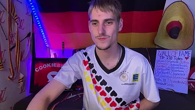 Cookieboy88's Live XXX Chat