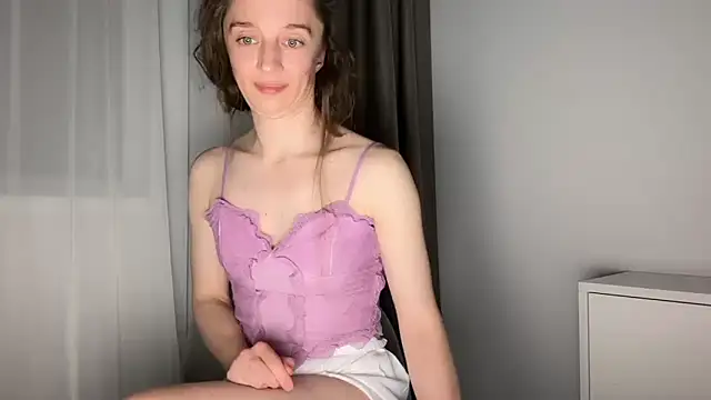 ShySchoolGirl Adlı Modelin Canlı XXX Sohbeti
