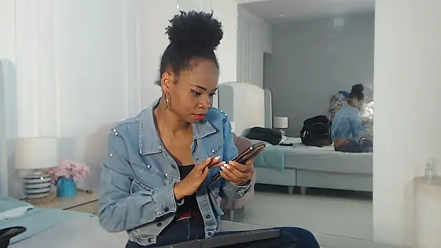 ChantalGarner's Live XXX Chat