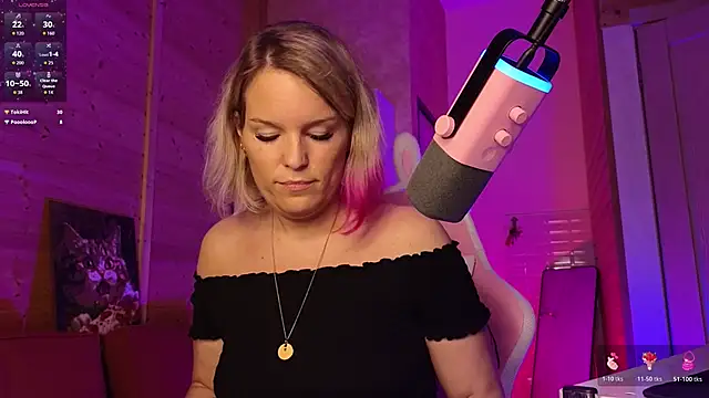 צ'אט XXX בשידור חי של Lady_Shine