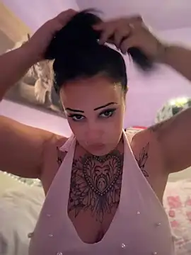 Tigrecurvy – Live XXX-chat
