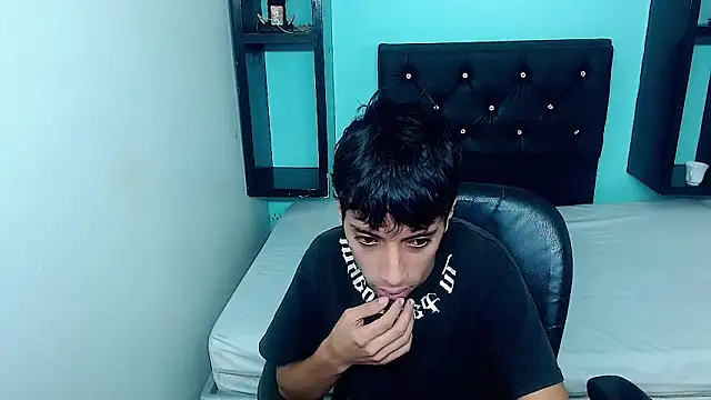 jl_brayan12 élő XXX-chatje