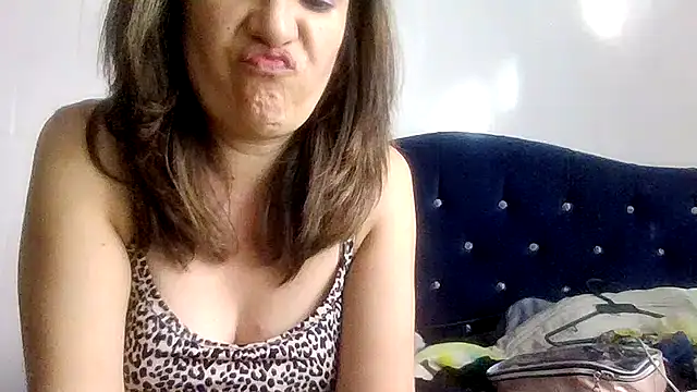 princessbella93 Live XXX-Chat