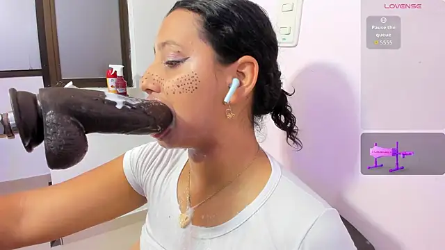 XXX chat uživo modela veronica_bigass
