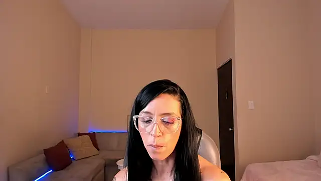 دردشة Kristen_Garner الجنسية المباشرة