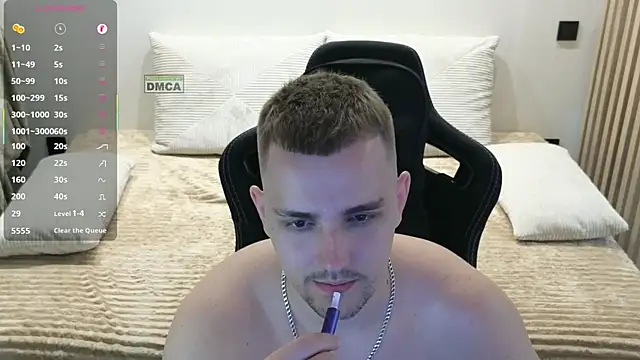 Larstar01 라이브 XXX 채팅