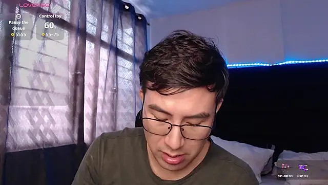 عرض كام andrewmhilton_