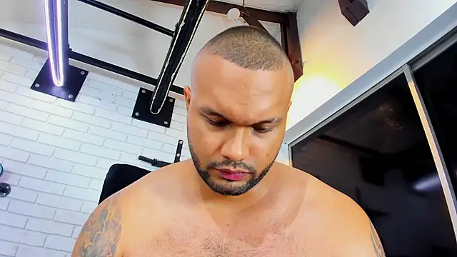 CharlieGrifinX live XXX chat