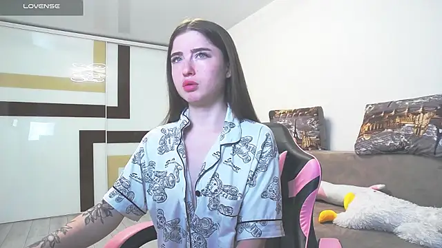 Luxuryalma's Live XXX Chat