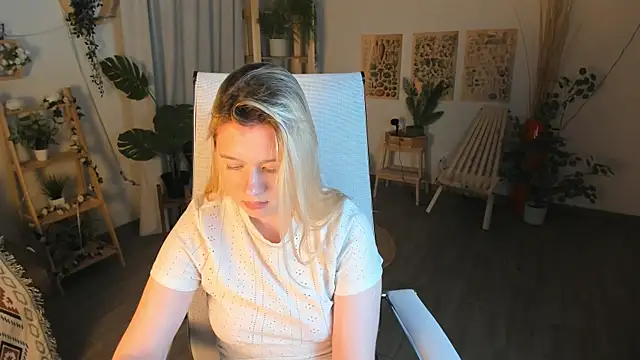 CelestineMauriac Chat XXX in diretta