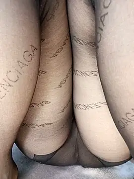 PurpleRose-89's Live XXX Chat