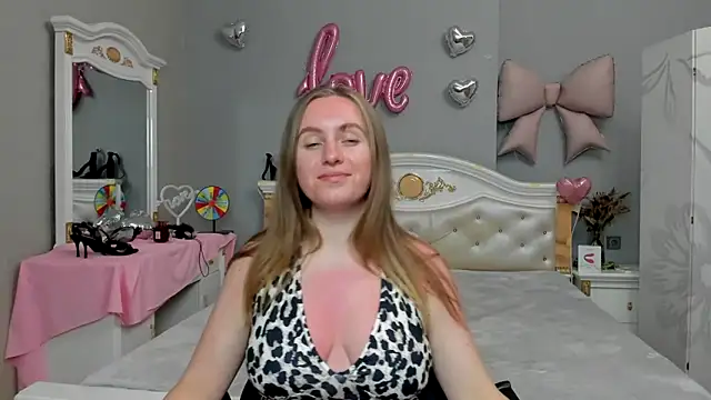 Marisha_Cute Adlı Modelin Canlı XXX Sohbeti