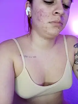 martina_connor1 Adlı Modelin Canlı XXX Sohbeti