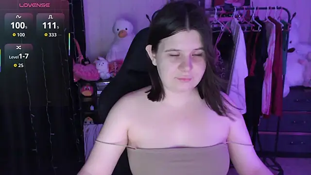دردشة AmyVibess الجنسية المباشرة