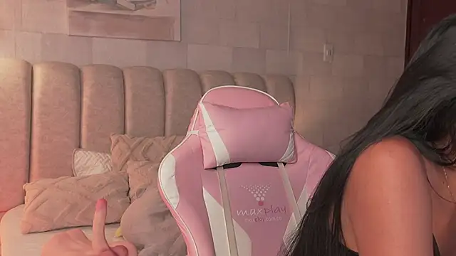 Chat XXX en directo de Naomi-Gray