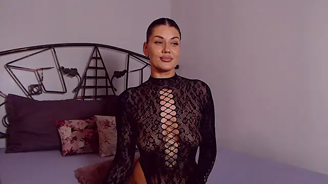 Chat +18 de YvonneEverlee ao vivo