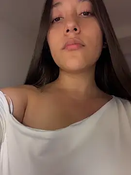 Nhefertary Adlı Modelin Canlı XXX Sohbeti
