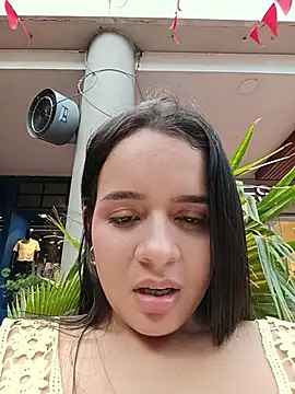 Julieth_hot-69 现场XXX聊天