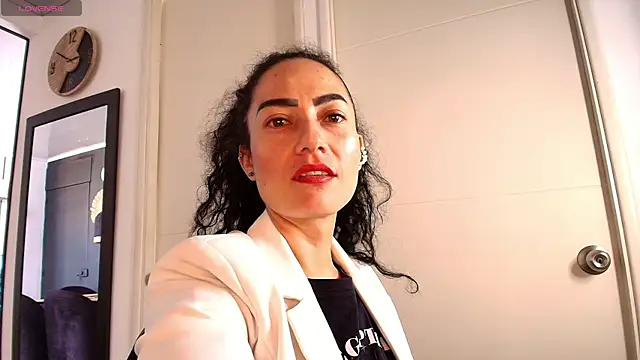 Chatroom XXX en direct de Koral369