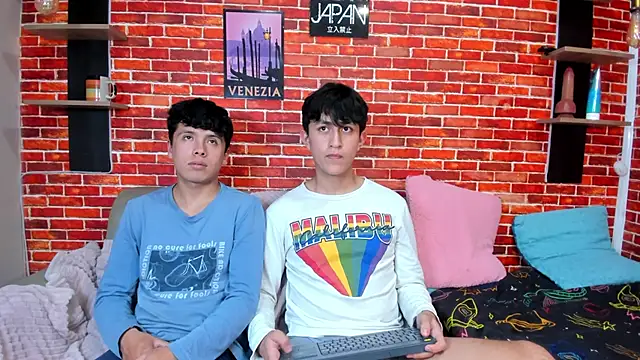 แชท XXX สดของ Hoot_boyss_