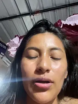 Chat +18 de Aryiro ao vivo