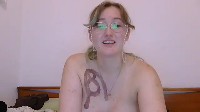 yourcherry3's Live XXX Chat