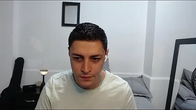 Chat XXX en directo de Frank_Millers