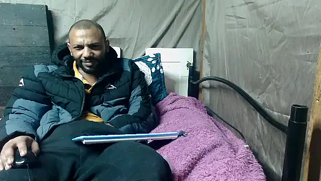 Camodick Adlı Modelin Canlı XXX Sohbeti