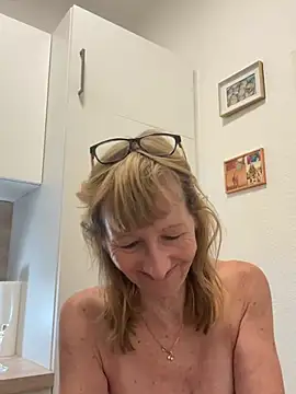 MatureKim Chat XXX in diretta