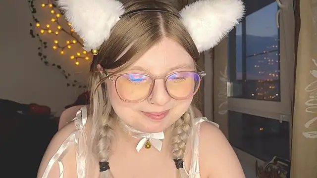 YukiBlush Adlı Modelin Canlı XXX Sohbeti