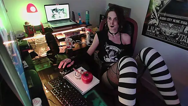 Chatroom XXX en direct de GiRL_POLARiS