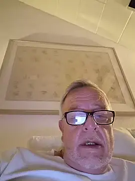 Dennislover007n Live XXX chat