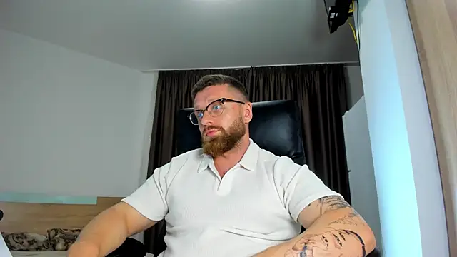 צ'אט XXX בשידור חי של Findom_guy
