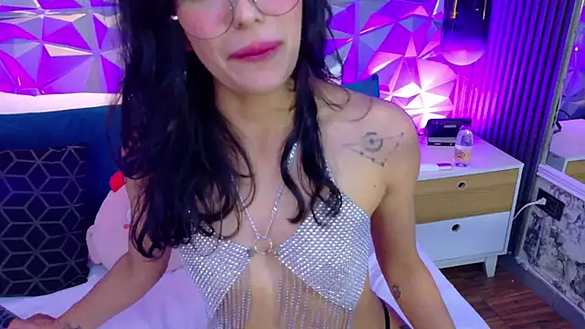 AdelineJhones 라이브 XXX 채팅