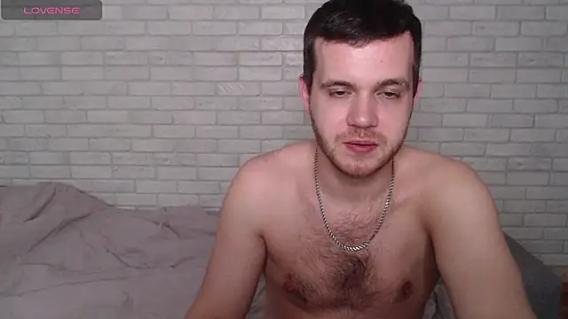 Chat +18 de Alexxx_horny ao vivo
