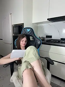 CurlyLaran Live XXX chat