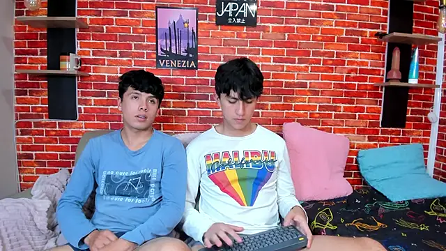Hoot_boyss_ Live XXX-Chat