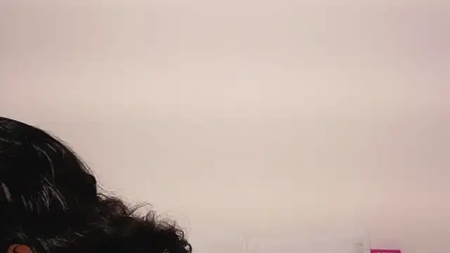 Iam_Issaa Adlı Modelin Canlı XXX Sohbeti