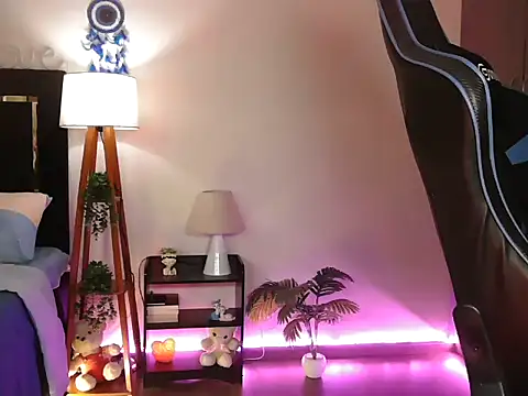 NaughtyUrus' Live XXX Chat