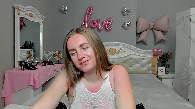 Chat +18 de Marisha_Cute ao vivo