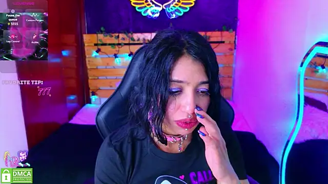 REDHOTTER_ Chat XXX in diretta