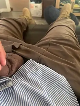 dadbod3000: онлайн-секс-чат