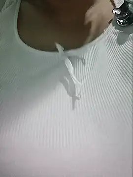 Shine_Mai XXX чат на ж иво