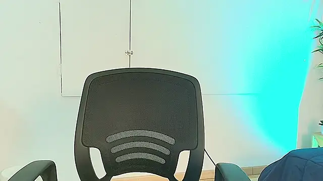 Adams_Sanz élő XXX-chatje